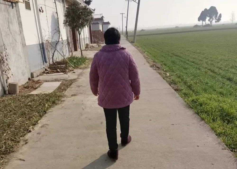 第一代农民工困于城市与农村之间(图7)