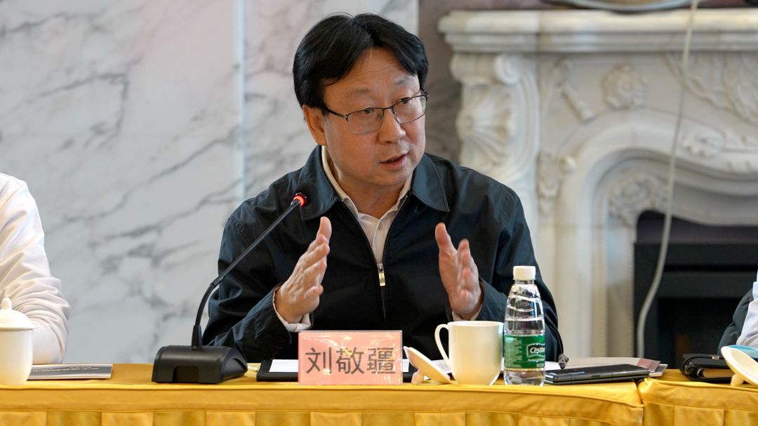 “与建筑同寿命”绿色墙面装饰材料-无机彩岩专家论证会(图2) “与建筑同寿命”绿色墙面装饰材料-无机彩岩专家论证会(图2)