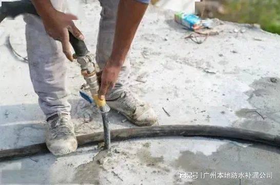 揭秘防水补漏材料按斤算的骗局:如何避免成为受害者?(图1) 揭秘防水补漏材料按斤算的骗局:如何避免成为受害者?(图1)
