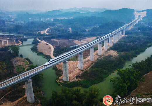 高铁给茉莉之乡“捎”来了什么(图1) 高铁给茉莉之乡“捎”来了什么(图1)